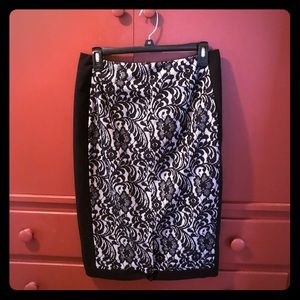 Worthington Pencil Skirt. Size 8